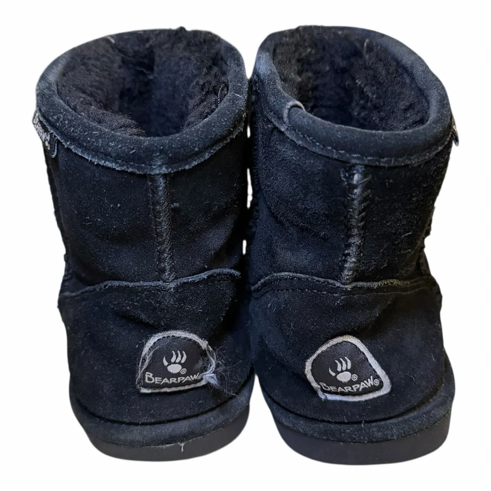 BearPaw Black Winter Boots‎